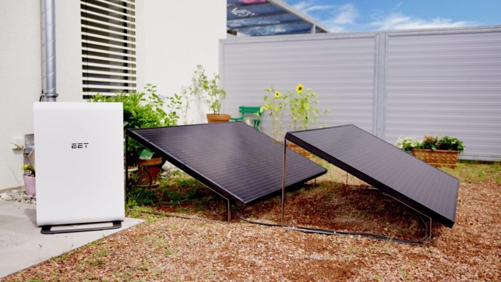 Storage systems for residential photovoltaic installations