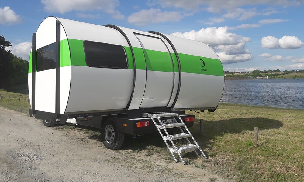 The Beauer 3XC electro-telescopic travel trailer triples in size in 1 minute