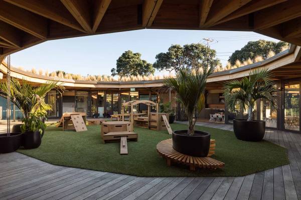 A nursery in New Zealand bets on immersion in nature