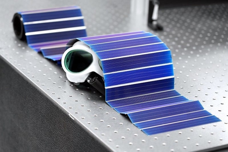 FoilMet, a new technology to convert rigid solar cells into flexible solar modules
