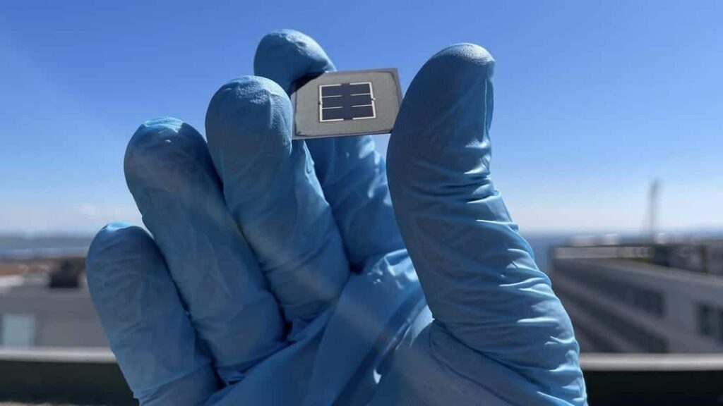 Structured silicon perovskite from EPFL approaches 30% efficiency for tandem solar cells