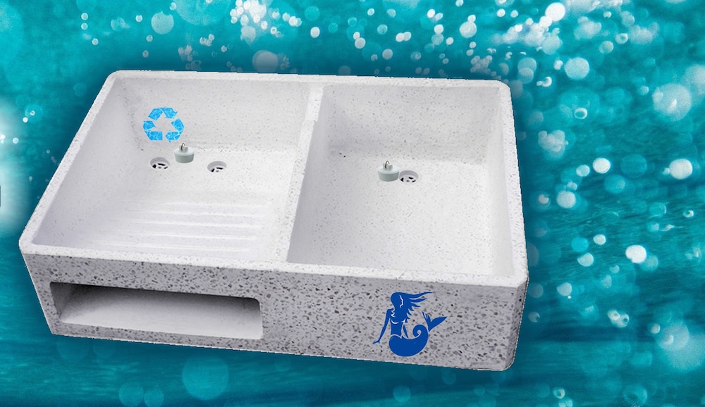 Ecological sink that separates gray water for reuse