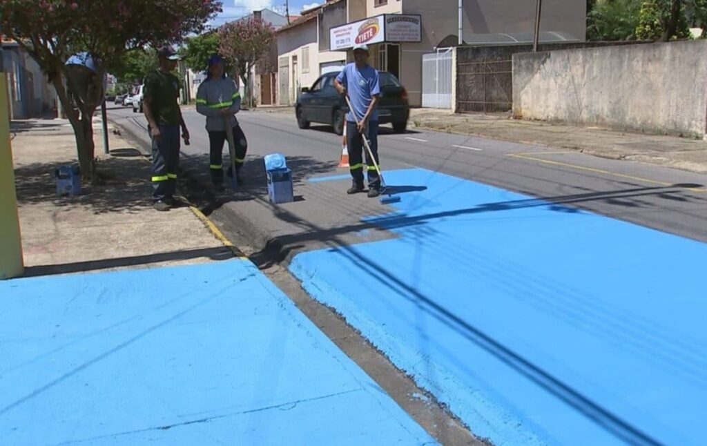 In California, they are painting the streets blue to combat the extreme heat