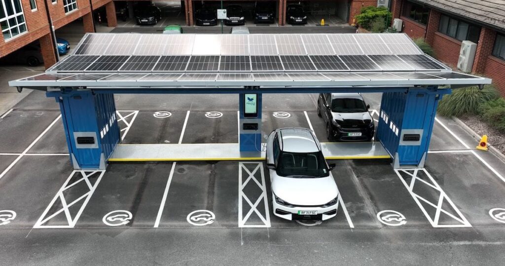 Papilio3, el primer miniparque solar móvil que puede llegar a proporcionar a vehículos eléctricos más de 30.000 km de carga