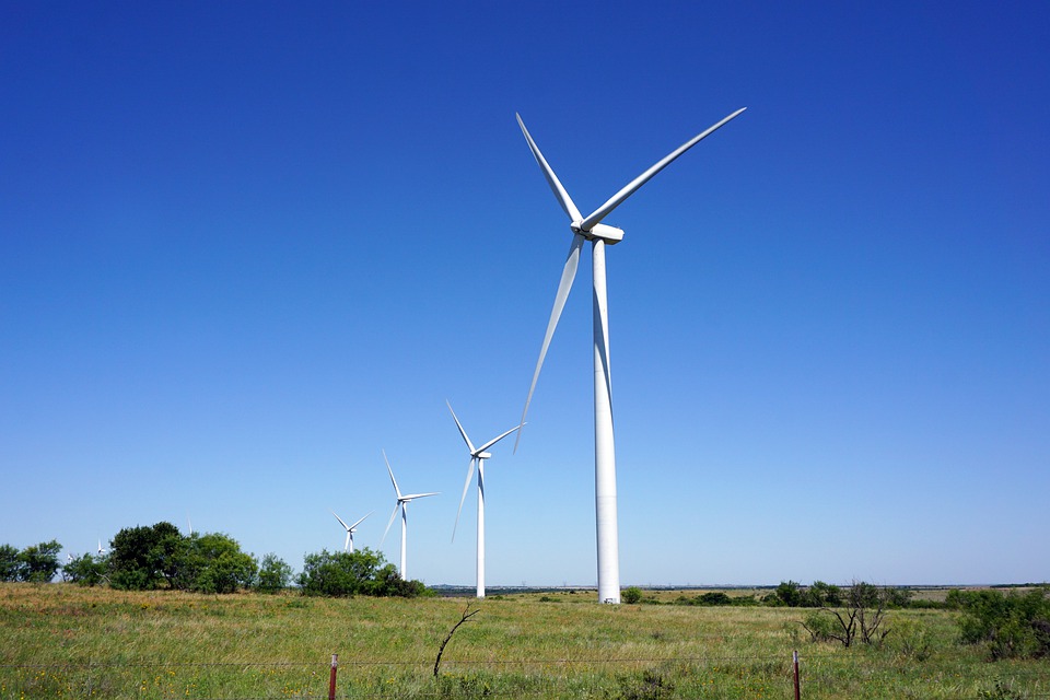 Wind energy, savings for consumers