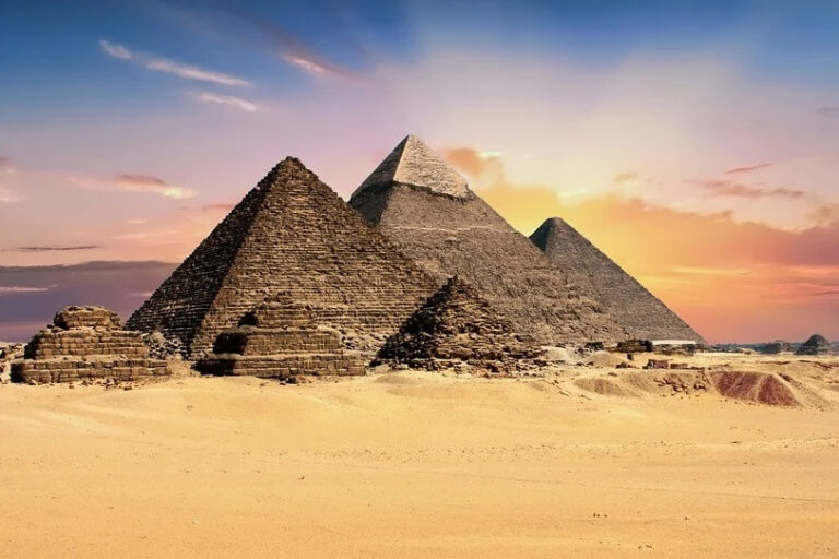 The secret of the perfect alignment of the pyramids