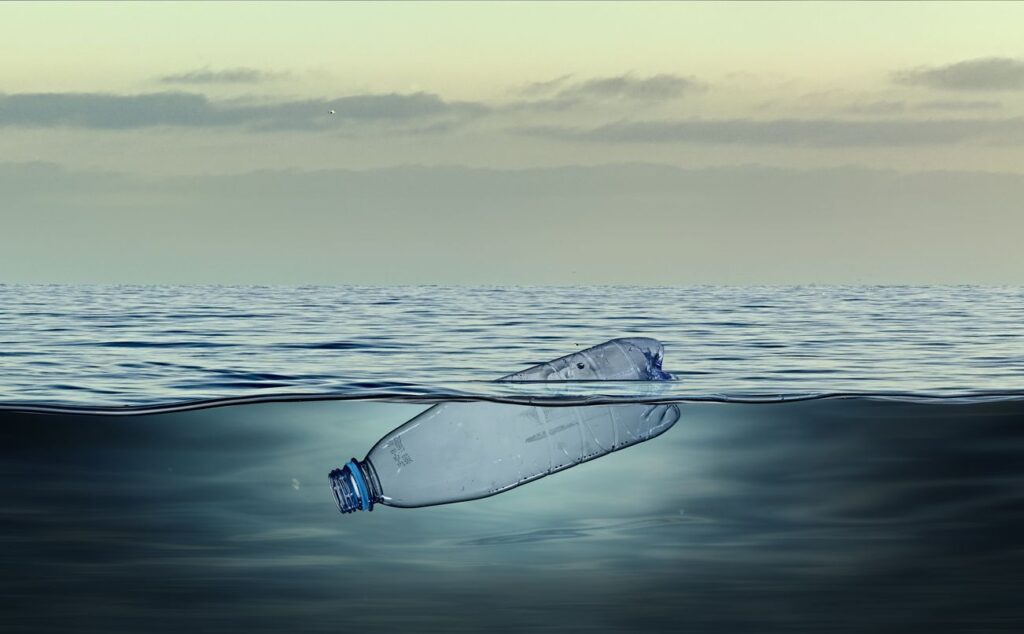 plásticos, degradación, acidificación de océanos, pH mar, contaminación