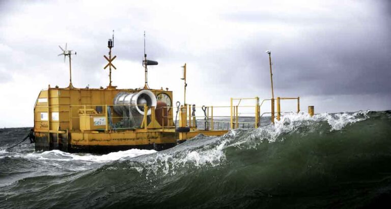 Scotland to test gigantic megawatt-scale wave energy generator