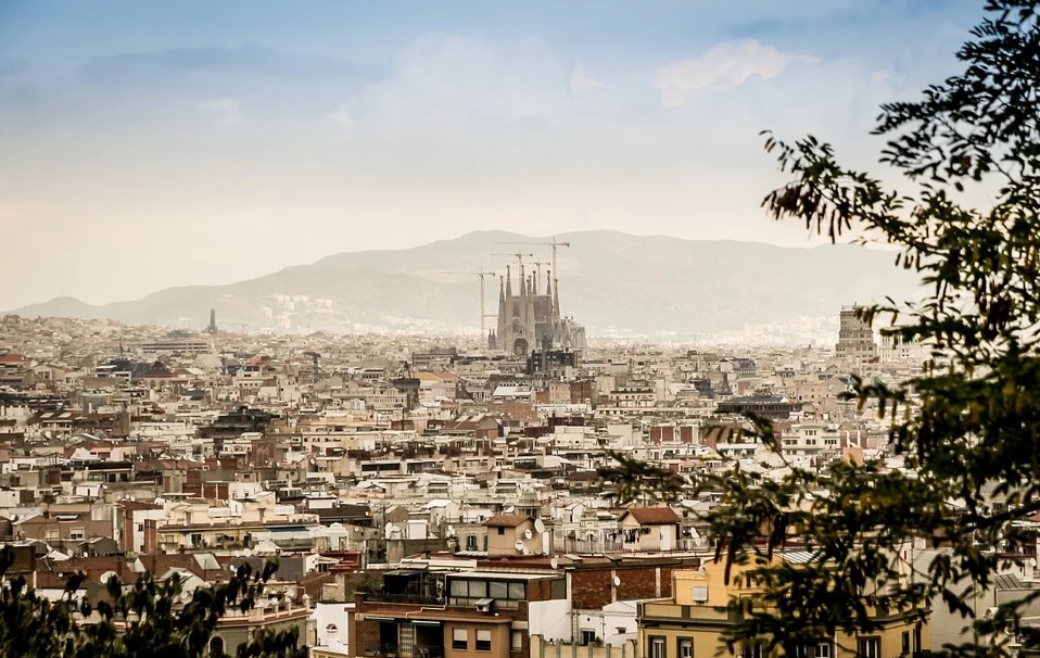 99% of Spaniards breathe air contaminated with ozone
