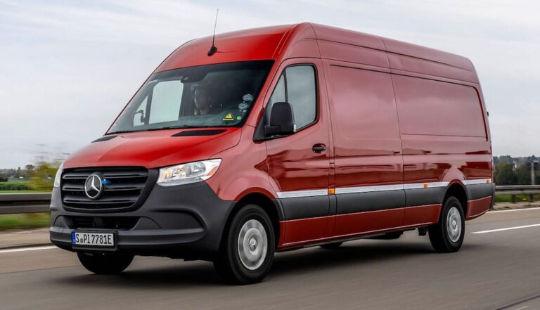 The new Mercedes eSprinter is able to travel up to 475 km on a single charge