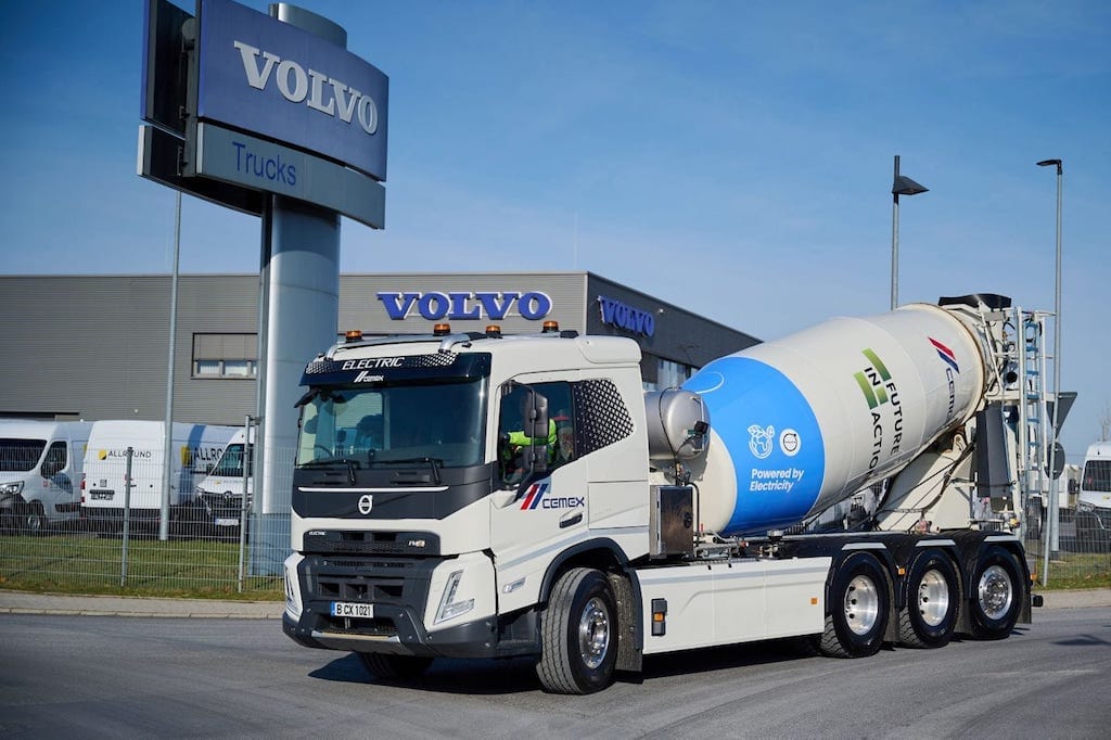 Volvo Trucks presents the world's first electric mixer truck