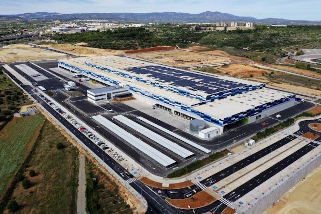 PV Hardware expands its operations in Valencia with the largest solar tracker factory in the world