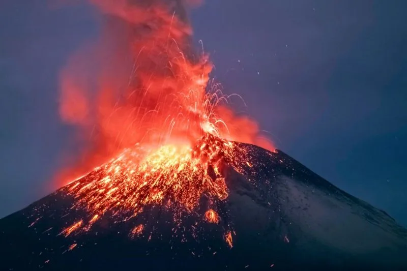 volcán Popocatépetl, erupción, alerta amarilla, cenizas, video viral