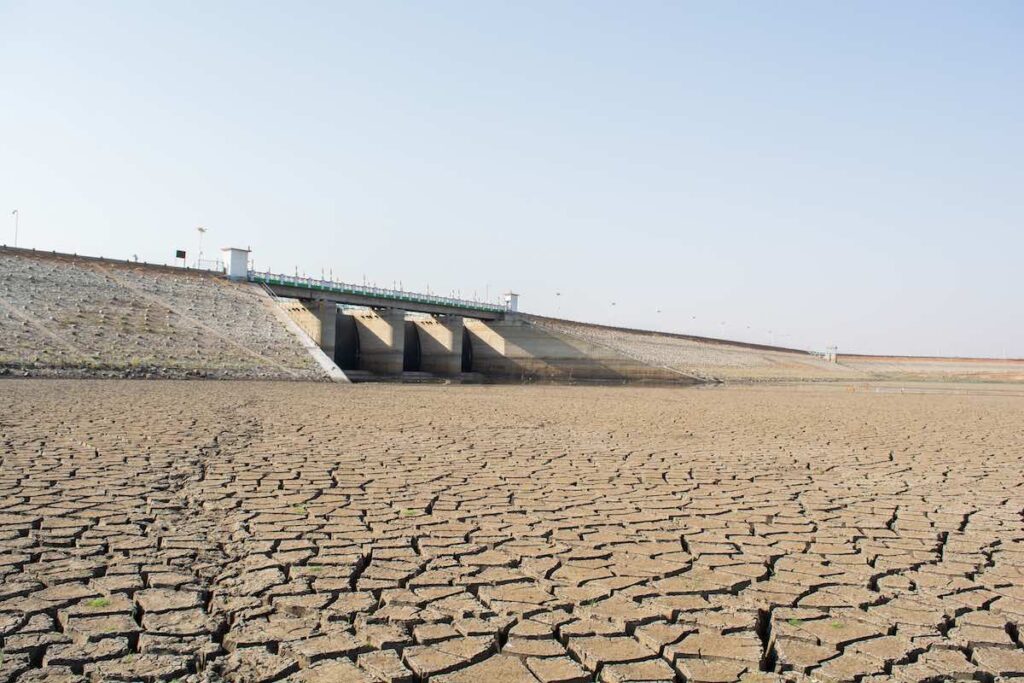 Indian official dries up dam to retrieve cellphone